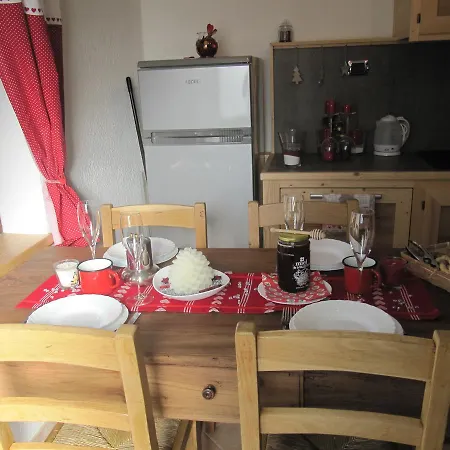 Maison Des Abeilles Vda N 0028 Gressan